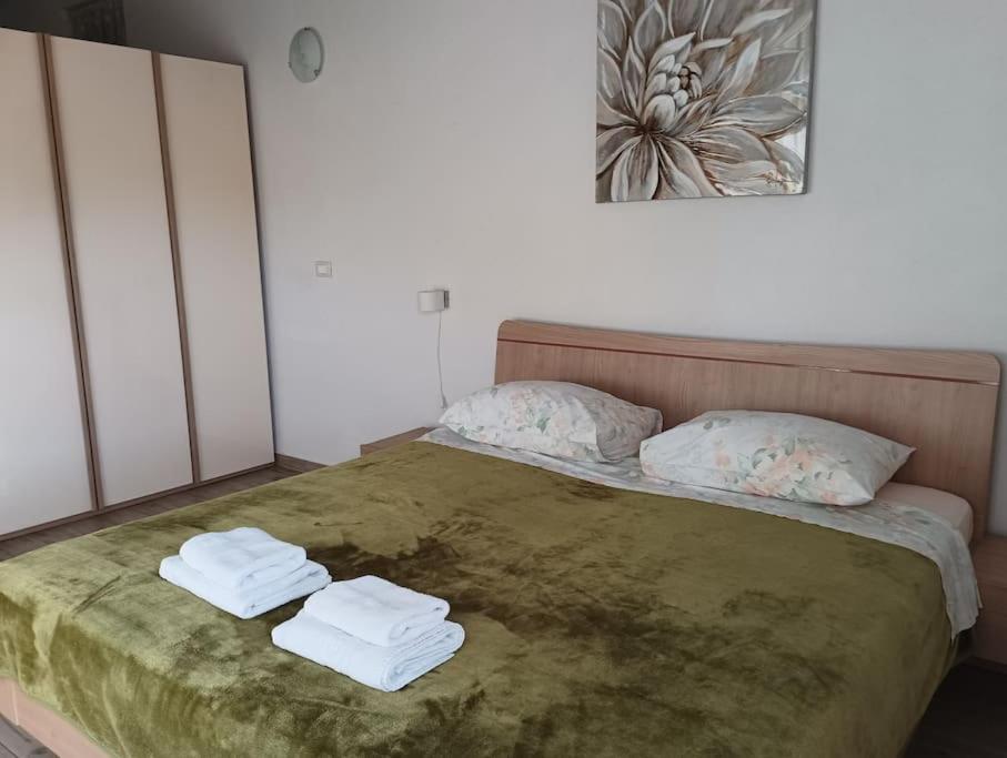 Apartment, 200M From Sea 브르토니글라 외부 사진